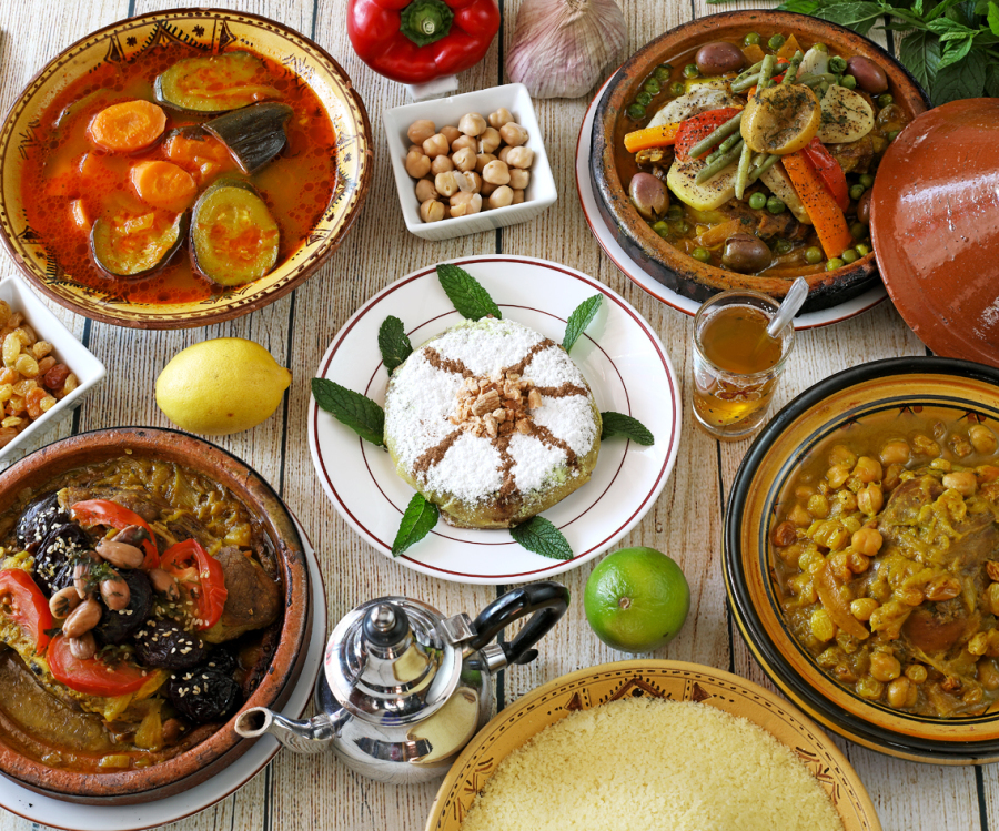 Dinner in a traditional Moroccan restaurant with entertainment